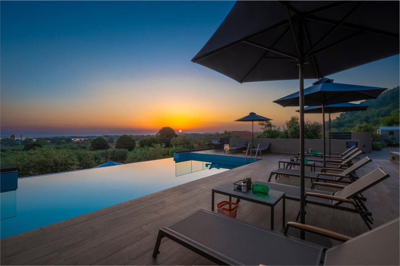 Anmian Suites Vourvourou Exterior photo