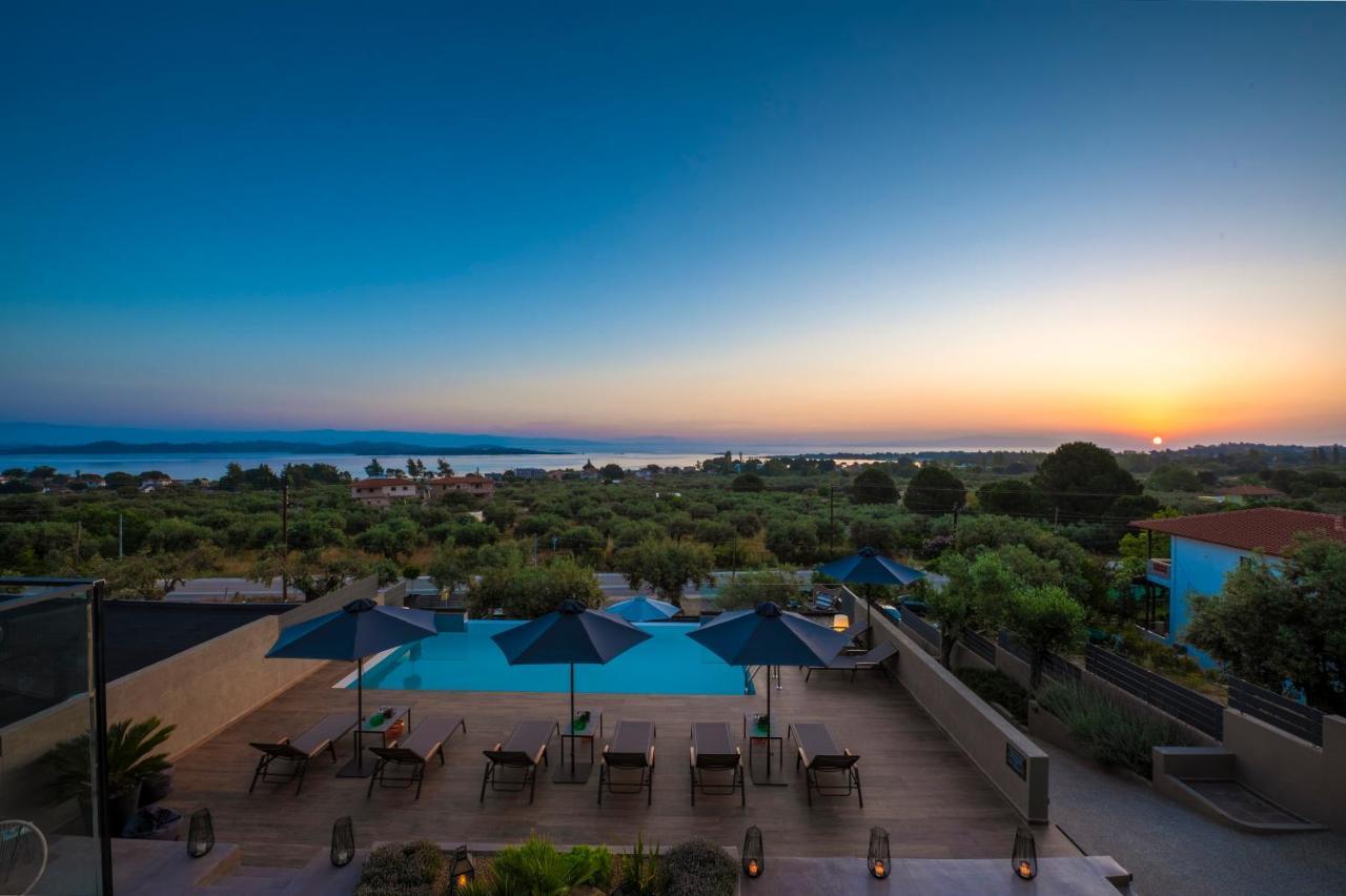 Anmian Suites Vourvourou Exterior photo